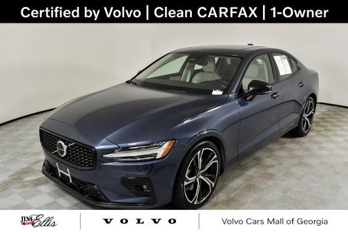 2024 Volvo S60 B5 Plus Dark Theme