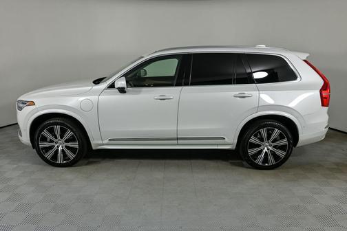 2024 Volvo XC90 Recharge Plug-In Hybrid T8 Plus Bright Theme 7-Seater