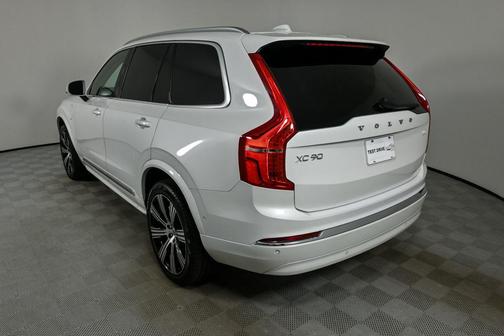 2024 Volvo XC90 Recharge Plug-In Hybrid T8 Plus Bright Theme 7-Seater