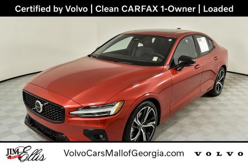 2024 Volvo S60 B5 Ultimate Dark Theme