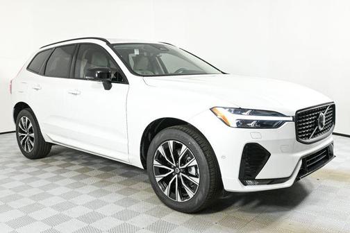 2025 Volvo XC60 B5 Plus