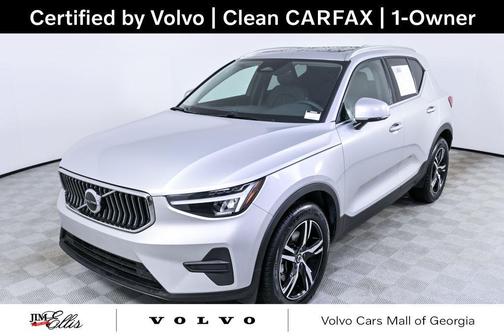 2025 Volvo XC40 B5 Core Bright Theme