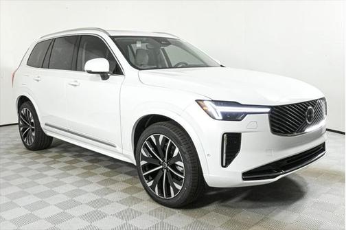 2025 Volvo XC90 B6 Ultra