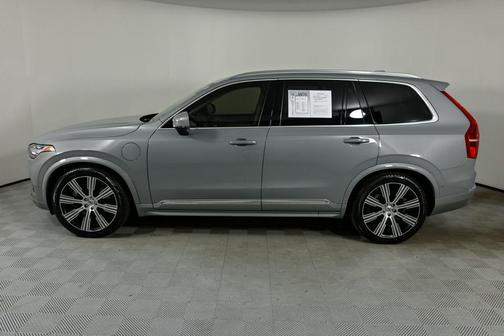 2024 Volvo XC90 Recharge Plug-In Hybrid T8 Ultimate Bright Theme 7-Seater