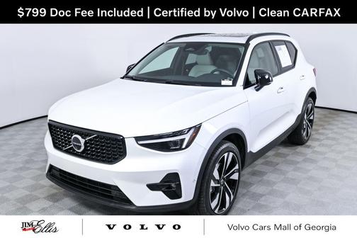 Crystal White Pearl 2025 Volvo XC40 B5 Plus Dark Theme