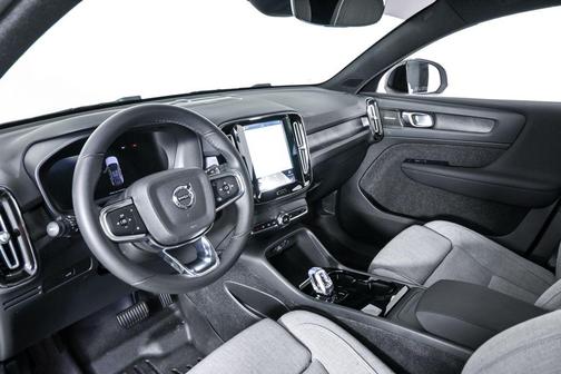 Crystal White Metallic 2023 Volvo C40 Recharge Pure Electric Twin Ultimate