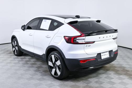 Crystal White Metallic 2023 Volvo C40 Recharge Pure Electric Twin Ultimate