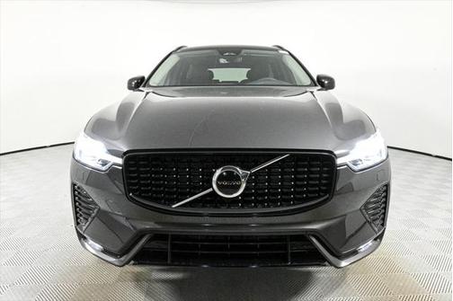 2025 Volvo XC60 B5 Core