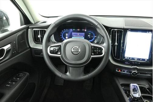 2025 Volvo XC60 Plug-In Hybrid T8 Ultra