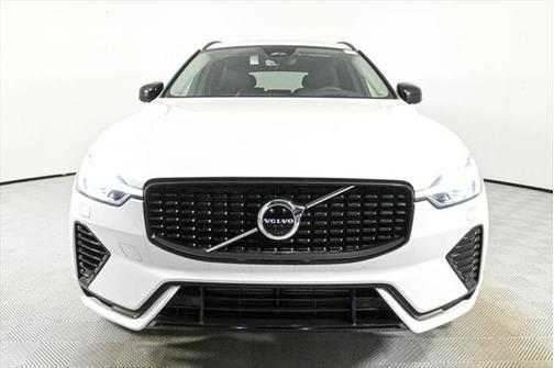 2025 Volvo XC60 Plug-In Hybrid T8 Ultra