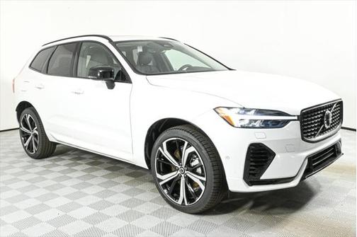 2025 Volvo XC60 Plug-In Hybrid T8 Ultra