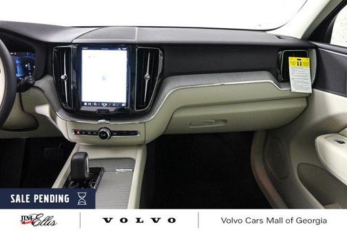 2025 Volvo XC60 B5 Plus