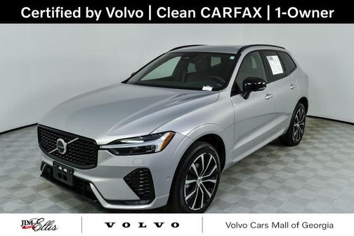 2023 Volvo XC60 Plus Dark Theme