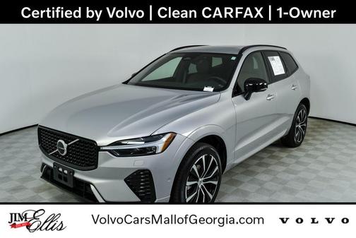 2023 Volvo XC60 Plus Dark Theme