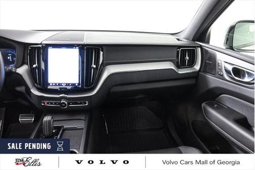 2022 Volvo XC60 Recharge Plug-In Hybrid T8 R-Design