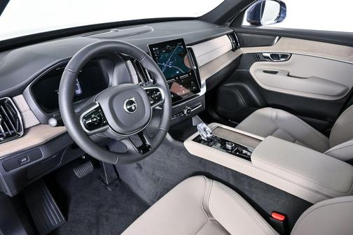 2026 Volvo XC90 B6 Plus 6-Seater