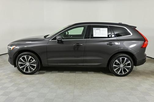 2022 Volvo XC60 B5 Momentum