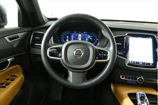 2025 Volvo XC90 Plug-In Hybrid T8 Ultra 7-Seater