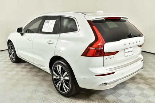 2023 Volvo XC60 B5 Plus Bright Theme