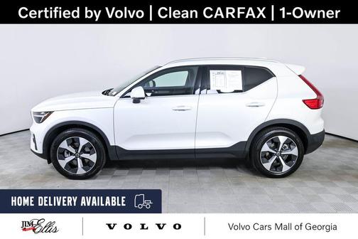 Crystal White Pearl 2025 Volvo XC40 B5 Plus Bright Theme