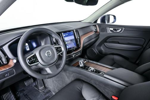 Denim Blue Metallic 2023 Volvo XC60 B5 Plus Bright Theme