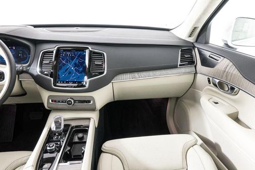 2025 Volvo XC90 Plug-In Hybrid T8 Ultra 7-Seater