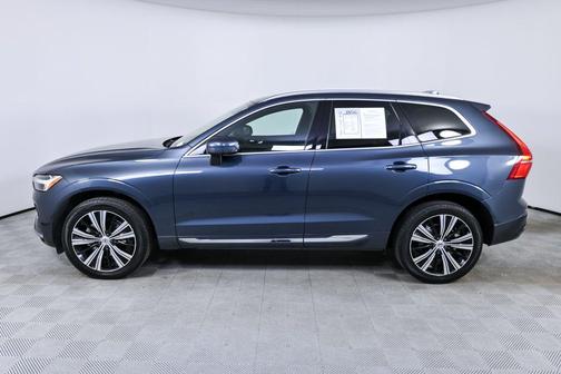 Denim Blue Metallic 2022 Volvo XC60 B5 Inscription