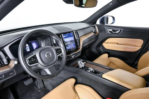 Denim Blue Metallic 2022 Volvo XC60 B5 Inscription