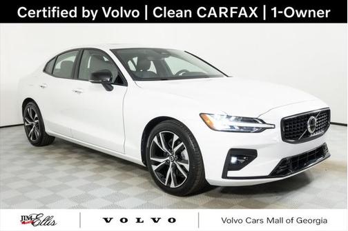 2024 Volvo S60 B5 Core Dark Theme