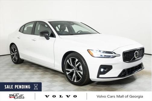 2024 Volvo S60 B5 Core Dark Theme