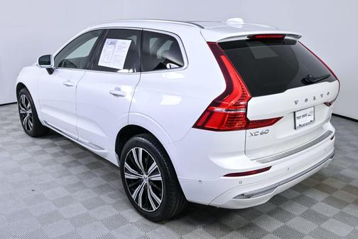 2022 Volvo XC60 B5 Inscription