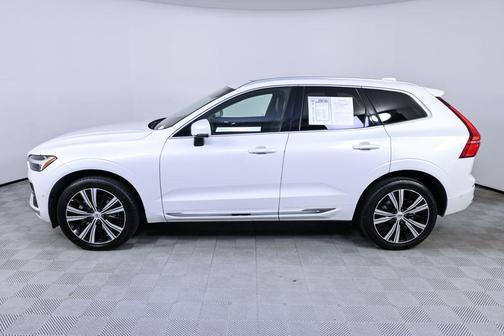 2022 Volvo XC60 B5 Inscription