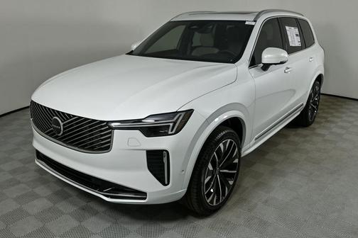 2026 Volvo XC90 B6 Plus 7-Seater