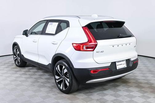 Crystal White Pearl 2025 Volvo XC40 B5 Plus Bright Theme