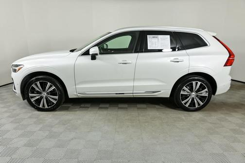 2022 Volvo XC60 B6 Inscription