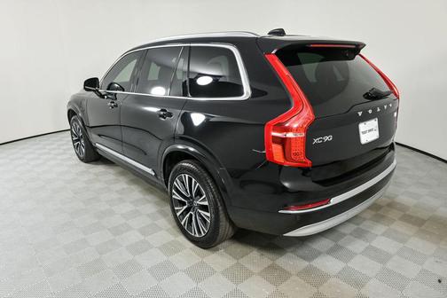2022 Volvo XC90 Recharge Plug-In Hybrid T8 Inscription Expression 6 Passenger