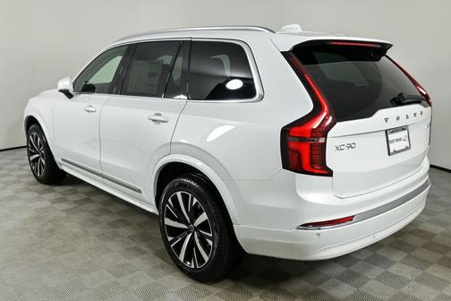 2026 Volvo XC90 B5 Core