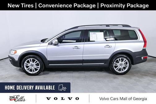 Bright Silver Metallic 2016 Volvo XC70 T5 Premier