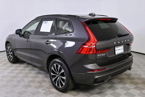 2025 Volvo XC60 B5 Plus
