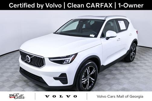 2025 Volvo XC40 B5 Core Bright Theme