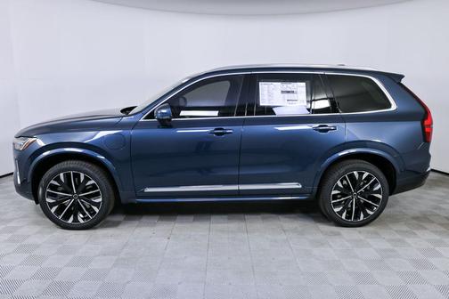 2026 Volvo XC90 Plug-In Hybrid T8 Plus 6-Seater