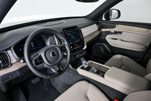 2026 Volvo XC90 Plug-In Hybrid T8 Plus 6-Seater