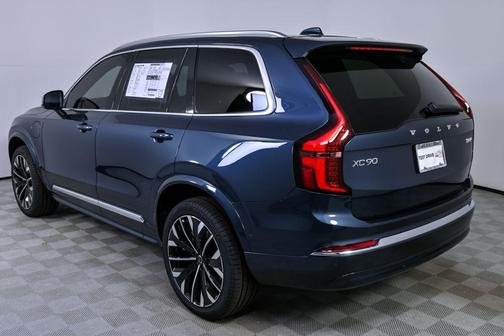 2026 Volvo XC90 Plug-In Hybrid T8 Plus 6-Seater
