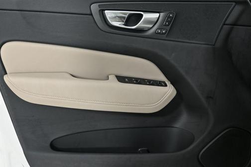 2026 Volvo XC60 B5 Core