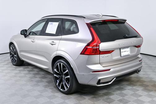 Bright Dusk Metallic 2024 Volvo XC60 B5 Ultimate Dark Theme