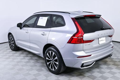 2025 Volvo XC60 B5 Core