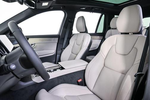 2026 Volvo XC90 Ultra Dark Theme, B6 AWD Gas (mild hybrid), Gasoline, 7 Seats