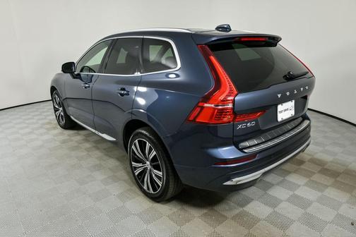 2023 Volvo XC60 B5 Plus Bright Theme