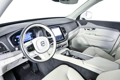 Crystal White Metallic 2024 Volvo XC90 Recharge Plug-In Hybrid T8 Plus 6-Seater