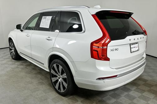 2024 Volvo XC90 B6 Plus Bright Theme 7-Seater